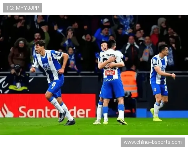 巴列卡诺与奥维耶多保级战平局收场双方各取一分